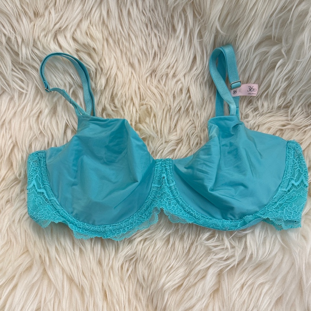 Victoria's Secret Turquoise Lace Bra
